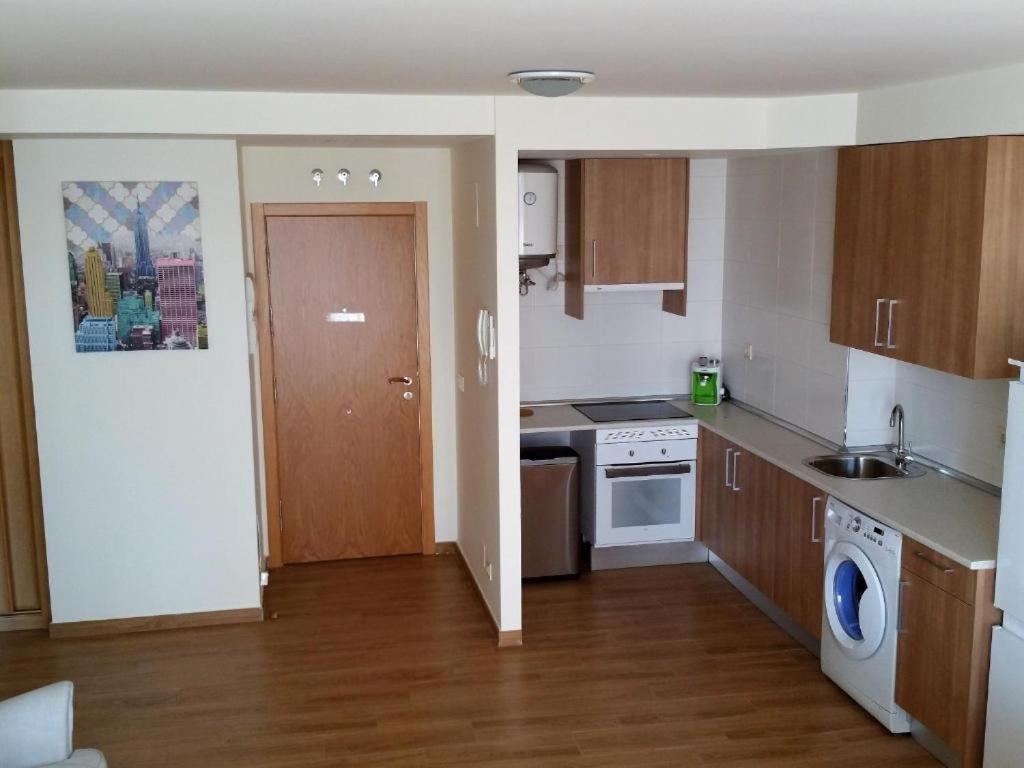 Apartamentos Urgel マドリード エクステリア 写真