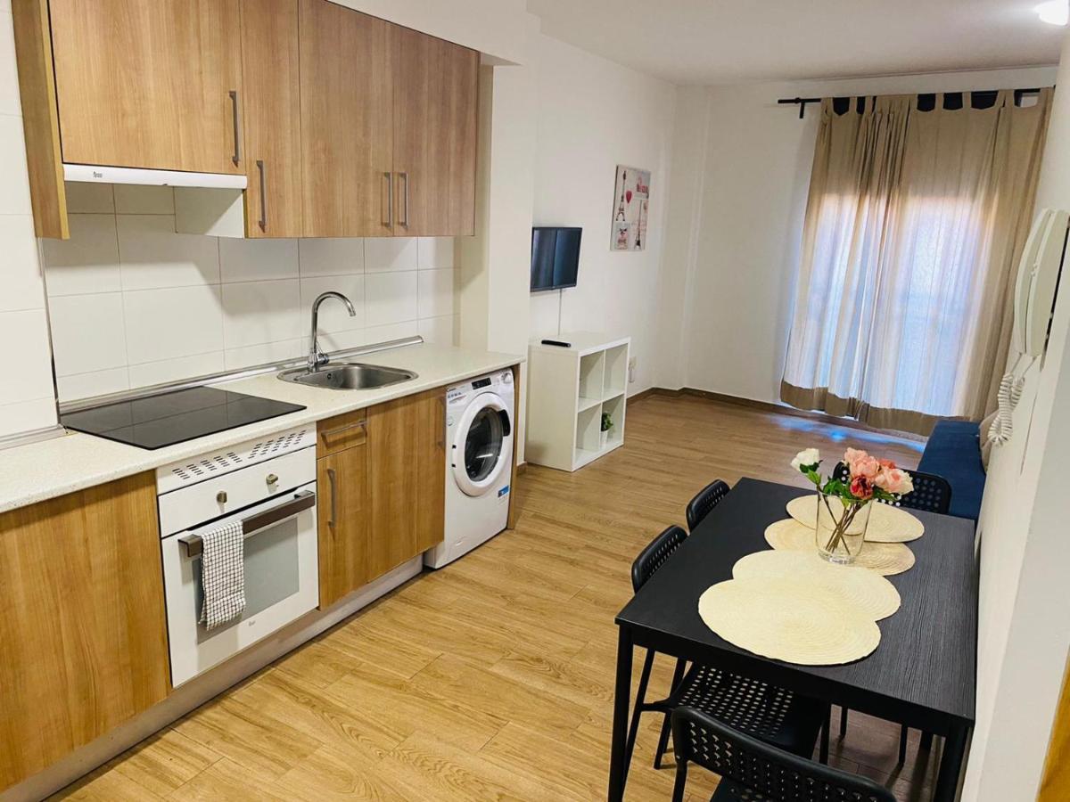 Apartamentos Urgel マドリード エクステリア 写真